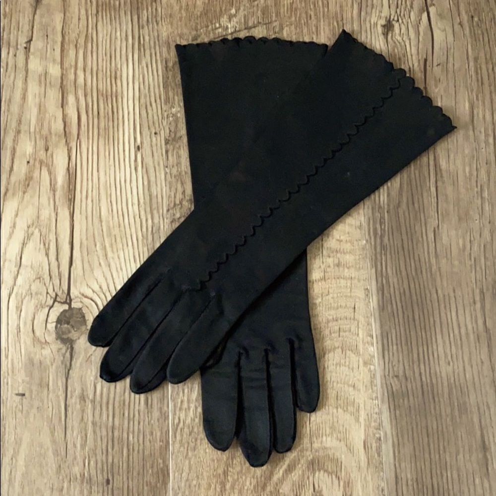 Gloves   